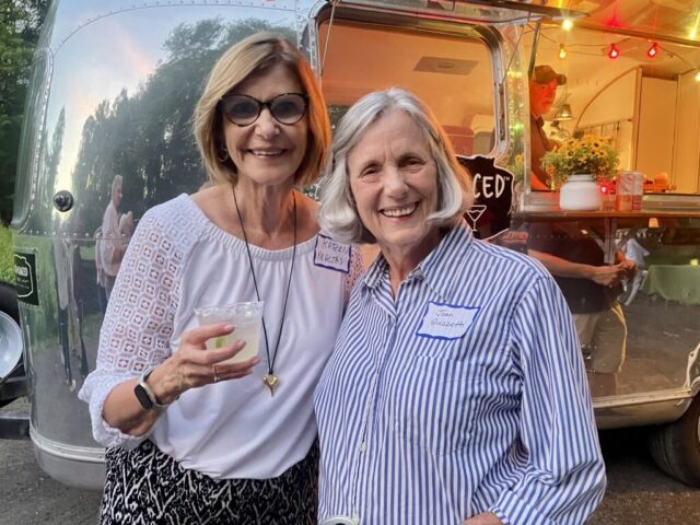 Karen Mactas, Joan Guzzetti